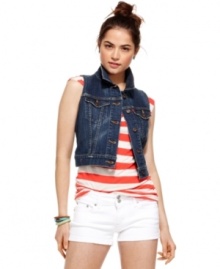Looking to add rebel cool to your daytime ensemble? Turn to Levi's cropped denim vest for a chic way to layer on the attitude! Looking to add rebel cool to your daytime ensemble? Turn to Levi's cropped denim vest for a chic way to layer on the attitude!