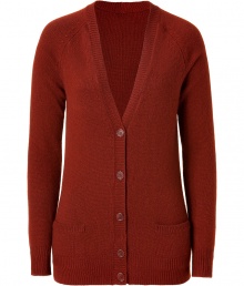 Luxurious cardigan in a fine reddish brown cashmere - Particularly soft, elegant quality - New, long, slim boyfriend style comes down over your hip - Feminine fitted cut - With a deep V-neck d?collet? and two pockets - Stylish, but casual at the same time - Style: casual with jeans, cool with leggings, elegant with a pencil skirt Luxurious cardigan in a fine reddish brown cashmere - Particularly soft, elegant quality - New, long, slim boyfriend style comes down over your hip - Feminine fitted cut - With a deep V-neck d?collet? and two pockets - Stylish, but casual at the same time - Style: casual with jeans, cool with leggings, elegant with a pencil skirt