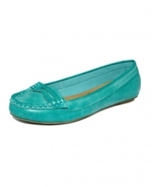 Lend a cool polish to casual style with the Magda flats by Ciao Bella. Part moccasin and part loafer, they're all your shoe closet needs! Lend a cool polish to casual style with the Magda flats by Ciao Bella. Part moccasin and part loafer, they're all your shoe closet needs!