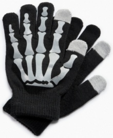 No bones about it, these skull-detailed gloves from Greendog come in handy when he needs to get a grip on things. No bones about it, these skull-detailed gloves from Greendog come in handy when he needs to get a grip on things.