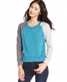 Colorblocking and contrast sleeves add a cool edge to this Alternative Apparel top -- pair with your fave denim! Colorblocking and contrast sleeves add a cool edge to this Alternative Apparel top -- pair with your fave denim!
