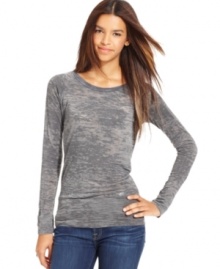 A burnout fabric adds a distressed appeal to this Alternative Apparel top -- perfect as a wardrobe staple! A burnout fabric adds a distressed appeal to this Alternative Apparel top -- perfect as a wardrobe staple!