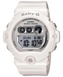 Pair this sporty watch from Baby-G with your freshest pair of sneakers for a throwback look.