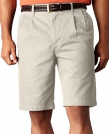 Classic pleats add an element of refinement to a pair of casual shorts from Dockers. Classic pleats add an element of refinement to a pair of casual shorts from Dockers.