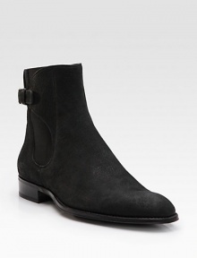 Elegant, modern style with renowned Italian detail in buffalo leather. An adjustable side buckle ensures a proper fit. Leather lining Padded insole Leather sole Made in Italy Elegant, modern style with renowned Italian detail in buffalo leather. An adjustable side buckle ensures a proper fit. Leather lining Padded insole Leather sole Made in Italy