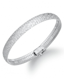 A simple layer adds a touch of shimmer. Giani Bernini's pretty flex bangle features a sparkle-cut surface and a push button clasp. Set in sterling silver. Approximate length: 7-1/4 inches. A simple layer adds a touch of shimmer. Giani Bernini's pretty flex bangle features a sparkle-cut surface and a push button clasp. Set in sterling silver. Approximate length: 7-1/4 inches.