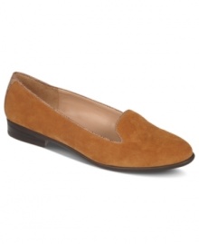 Animal print along the back heel of Etienne Aigner's Kathy smoking flats adds texture and style to this comfy silhouette. Animal print along the back heel of Etienne Aigner's Kathy smoking flats adds texture and style to this comfy silhouette.