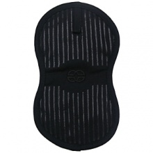 A silicone treatment makes this 100% cotton twill pot holder easy to grip and extra sturdy. Heat resistant to 500°F, it is flexible, breathable and durable. A silicone treatment makes this 100% cotton twill pot holder easy to grip and extra sturdy. Heat resistant to 500°F, it is flexible, breathable and durable.