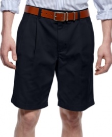 Give yourself room to move with the comfy double-pleated shorts from Club Room. Give yourself room to move with the comfy double-pleated shorts from Club Room.