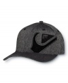 Catch the wave with this cool, casual cap from Quiksilver.