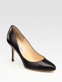 From the 24:7 collection. A flawless classic designed in rich Italian leather.Self-covered heel, 3¾ Point toe Leather lining and sole Made in ItalyOUR FIT MODEL RECOMMENDS ordering one half size up as this style runs small. 