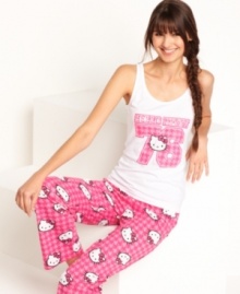 No matter how you mix it up, this 3-piece pajama set by Hello Kitty will have you sleeping soundly.