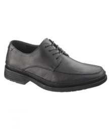Casual cool meets modern polish with these textured moc toe oxford men's dress shoes from Hush Puppies. Casual cool meets modern polish with these textured moc toe oxford men's dress shoes from Hush Puppies.