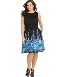 A fabulous floral print spotlights Spense's sleeveless plus size dress-- spring is in bloom! A fabulous floral print spotlights Spense's sleeveless plus size dress-- spring is in bloom!