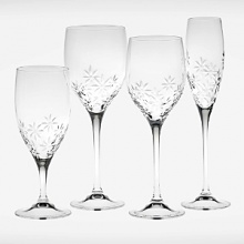 Paper White pattern takes a whimsical approach with delicate cuts arranged into floral motifs. Dishwasher safe but hand wash recommended. Paper White pattern takes a whimsical approach with delicate cuts arranged into floral motifs. Dishwasher safe but hand wash recommended.