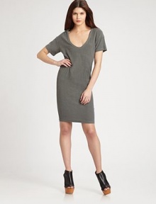 Cotton v-neck essential in a trend-smart, relaxed silhouette with a slightly fitted hem and split back yoke. V-neckDropped shouldersShort sleevesSplit back yokeAbout 23 from natural waistCottonMachine washImportedModel shown is 5'10 (177cm) wearing US size Small. Cotton v-neck essential in a trend-smart, relaxed silhouette with a slightly fitted hem and split back yoke. V-neckDropped shouldersShort sleevesSplit back yokeAbout 23 from natural waistCottonMachine washImportedModel shown is 5'10 (177cm) wearing US size Small.