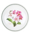 An exotic take on the much-loved Botanic Garden pattern, this bowl for fruit or pasta blooms with gorgeous magenta orchids. Portmeirion's trademark triple-leaf border puts the finishing touch on this new dinnerware classic.