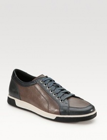 Style and comfort in one: a hand-painted lather oxford is designed with patented Nike Air technology for on-your-feet ease. Partial leather lining Padded insole Rubber sole Imported Style and comfort in one: a hand-painted lather oxford is designed with patented Nike Air technology for on-your-feet ease. Partial leather lining Padded insole Rubber sole Imported