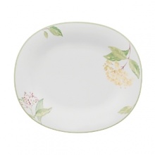 The Green Garland collection is composed of pure white fine china. Each piece features a light, fresh floral treatment in soft shades of green and yellow. Shape is always important and Villeroy & Boch, offering tableware pieces in this collection in round or oblong to create a decidedly modern approach. The Green Garland collection is composed of pure white fine china. Each piece features a light, fresh floral treatment in soft shades of green and yellow. Shape is always important and Villeroy & Boch, offering tableware pieces in this collection in round or oblong to create a decidedly modern approach.