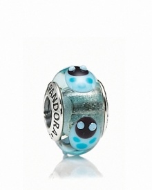 Lucky ladybugs adorn this colorful murano glass charm. Logo-engraved sterling silver trim displays the PANDORA signature.