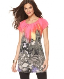 Pair Alfani's printed tunic with skinny denim or your favorite leggings for a figure-flattering ensemble. Pair Alfani's printed tunic with skinny denim or your favorite leggings for a figure-flattering ensemble.