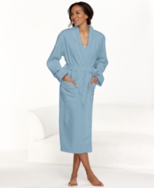 Pamper yourself. Nautica's Spa robe features contrasting piping on the pockets and placket. Pamper yourself. Nautica's Spa robe features contrasting piping on the pockets and placket.