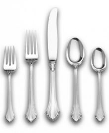 Scalloped handles that fan out towards the diner lend warmth to your tabletop, while touches of detail adorn the charming French Regency place settings. 5-piece place setting includes 1 dinner fork, 1 salad fork, 1 soup spoon, 1 teaspoon and 1 knife. Scalloped handles that fan out towards the diner lend warmth to your tabletop, while touches of detail adorn the charming French Regency place settings. 5-piece place setting includes 1 dinner fork, 1 salad fork, 1 soup spoon, 1 teaspoon and 1 knife.