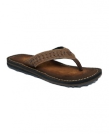 Can you hear the beach calling your name? With the Flip Plymouth sandals by Clarks, you'll be ready for warmth with supple leather, natural braiding and a a super-soft sole for added comfort. Can you hear the beach calling your name? With the Flip Plymouth sandals by Clarks, you'll be ready for warmth with supple leather, natural braiding and a a super-soft sole for added comfort.