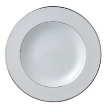 Cristal provides the ideal backdrop for personal creativity. Able to set a refined table with its understated beauty or by creating a personalized setting when paired with another Bernardaud collection. Cristal provides the ideal backdrop for personal creativity. Able to set a refined table with its understated beauty or by creating a personalized setting when paired with another Bernardaud collection.