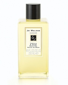 Vanilla & Anise, the latest fragrance from the World of Jo Malone™, transports you to the floral landscape of Madagascar and captures the fleeting moment of the blossoming rare vanilla orchid. Vanilla & Anise Bath Oil gently fragrances and moisturizes the skin. Lush and softly foaming, it's pure relaxation. Vanilla & Anise, the latest fragrance from the World of Jo Malone™, transports you to the floral landscape of Madagascar and captures the fleeting moment of the blossoming rare vanilla orchid. Vanilla & Anise Bath Oil gently fragrances and moisturizes the skin. Lush and softly foaming, it's pure relaxation.