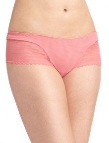 THE LOOKLightweight mesh constructionStriped detail at sidesTHE MATERIALNylon/spandexCARE & ORIGINHand washImported THE LOOKLightweight mesh constructionStriped detail at sidesTHE MATERIALNylon/spandexCARE & ORIGINHand washImported