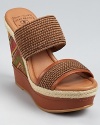 Bold chevrons make a statement on these Lucky Brand Candy slides, crafted in a masterful mix of cork, linen and leather.