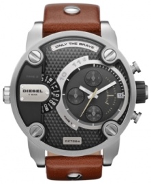 Push the limits of your style with this oversized, leather watch from Diesel. Push the limits of your style with this oversized, leather watch from Diesel.