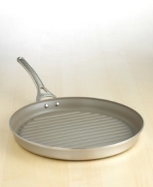 Sizzling style and effortless cleanup – that's what grilling with Calphalon Contemporary is all about. Grill effortlessly year-round with a unique, light-colored nonstick coating – the first of its kind – for great looking cooking that tastes great, too! Lifetime warranty. Sizzling style and effortless cleanup – that's what grilling with Calphalon Contemporary is all about. Grill effortlessly year-round with a unique, light-colored nonstick coating – the first of its kind – for great looking cooking that tastes great, too! Lifetime warranty.