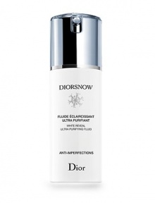 Lightweight fluid brightens the skin and helps regulate sebum to minimize pores, smooth and refine the skin's texture, and create a perfectly matte and even complexion. 1.7 oz. Lightweight fluid brightens the skin and helps regulate sebum to minimize pores, smooth and refine the skin's texture, and create a perfectly matte and even complexion. 1.7 oz.