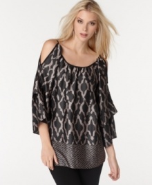 Shoulder cutouts add edge to this mixed-printed MM Couture tunic that's perfect for an easy evening look! Shoulder cutouts add edge to this mixed-printed MM Couture tunic that's perfect for an easy evening look!
