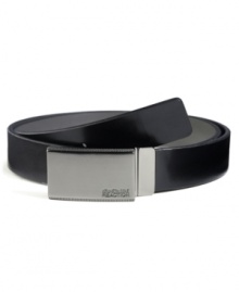 Don't over-think your morning rotation, this smooth reversible belt from Kenneth Cole quickly complements any look for the office. Don't over-think your morning rotation, this smooth reversible belt from Kenneth Cole quickly complements any look for the office.