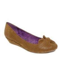 Simply marvelous. Blowfish's Goswynn wedges feature knotted detail at the toe that makes these refined wedges more interesting than your everyday work flats. Simply marvelous. Blowfish's Goswynn wedges feature knotted detail at the toe that makes these refined wedges more interesting than your everyday work flats.
