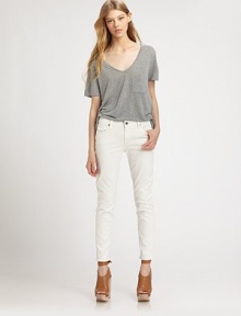Rock your whites in ultra-skinny denim finished with a hint of stretch for a curve-hugging fit.THE FITSkinny fitMedium rise, about 8Inseam, about 29THE DETAILSZip flyFive-pocket style98% cotton/2% elastaneMachine washMade in USA of imported fabricModel shown is 5'9 (175cm) wearing US size 4. Rock your whites in ultra-skinny denim finished with a hint of stretch for a curve-hugging fit.THE FITSkinny fitMedium rise, about 8Inseam, about 29THE DETAILSZip flyFive-pocket style98% cotton/2% elastaneMachine washMade in USA of imported fabricModel shown is 5'9 (175cm) wearing US size 4.