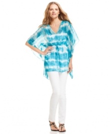 Boho gets a modern makeover with this MICHAEL Michael Kors tie-dye tunic -- perfect for adding a splash of color to your summer look! Boho gets a modern makeover with this MICHAEL Michael Kors tie-dye tunic -- perfect for adding a splash of color to your summer look!