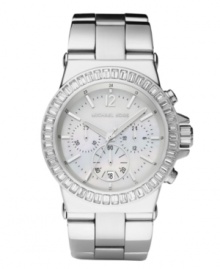 Play it cool with this icy watch by Michael Kors. Play it cool with this icy watch by Michael Kors.