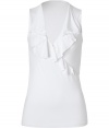 Work a feminine edge into your warm weather staples with Ralph Laurens super soft ruffled jersey tank top - Wrapped V-neckline with ruffled trim, sleeveless - Fitted - Wear under a blazer with slim-fit trousers and loafers