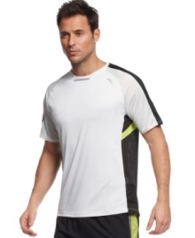 Keep your cool before, during, and after your run in this performance tee from Asics. Keep your cool before, during, and after your run in this performance tee from Asics.
