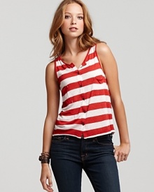 Show your stripes in this red and white Patterson J. Kincaid tank, a nautical look that introduces whimsy into any weekend day. Patch pockets and buttons through the front keep the look casual, so choose easygoing denim to pair with this sleeveless style. Show your stripes in this red and white Patterson J. Kincaid tank, a nautical look that introduces whimsy into any weekend day. Patch pockets and buttons through the front keep the look casual, so choose easygoing denim to pair with this sleeveless style.