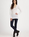 Lightweight cotton and a flattering V-neck make this casual piece an everyday essential.V neckline Long sleeves Pullover style Cotton Machine wash Made in USA