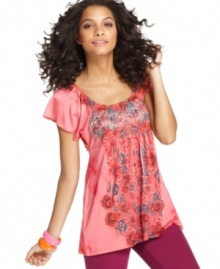 Everything's coming up roses for One World -- and you -- when you wear this lovely embroidered tunic! Everything's coming up roses for One World -- and you -- when you wear this lovely embroidered tunic!