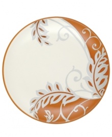 Make everyday meals a little more fun with Colorwave dinnerware from Noritake. The whimsical plume accent plate stands out amid any combination of rim, coupe and square pieces for a tabletop that's endlessly stylish.