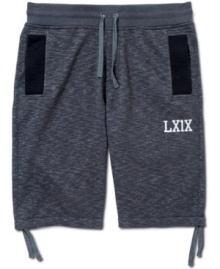 Add a touch of sophistication to your relaxed look with these track shorts from Sean John. Add a touch of sophistication to your relaxed look with these track shorts from Sean John.