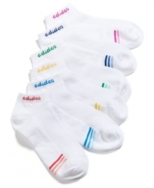Take a step in the right direction with this 6-pack of lightweight ankle socks from adidas. Take a step in the right direction with this 6-pack of lightweight ankle socks from adidas.