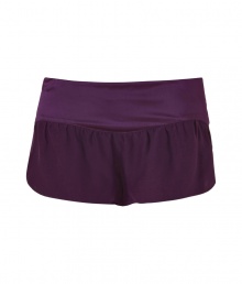 Luxurious lounge shorts in fine plum-colored silk - Nobel, casual and sexy all in one - Mini length with wide waistband and loose leg - Back a little longer - Dream basic from lingerie cult label Kiki de Montparnasse - Combined with favorite cami tops Luxurious lounge shorts in fine plum-colored silk - Nobel, casual and sexy all in one - Mini length with wide waistband and loose leg - Back a little longer - Dream basic from lingerie cult label Kiki de Montparnasse - Combined with favorite cami tops